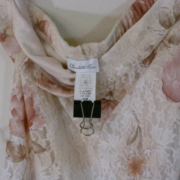 Charlotte Russe Beige and Pink Lace Floral Skirt Size M - Picture 3 of 7